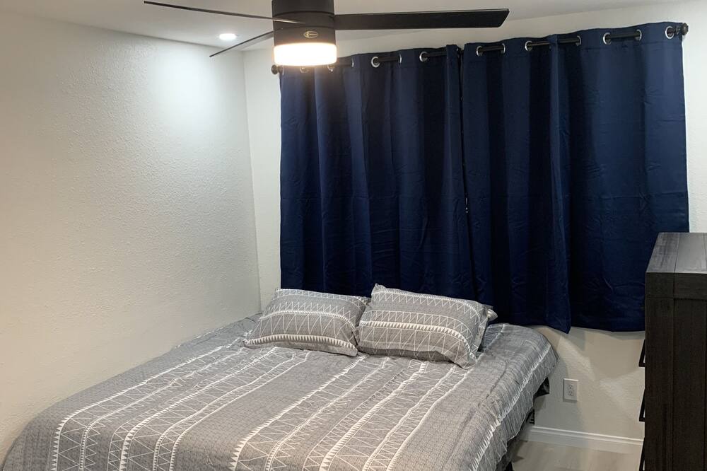 Photo of Bedroom in Lake Murray