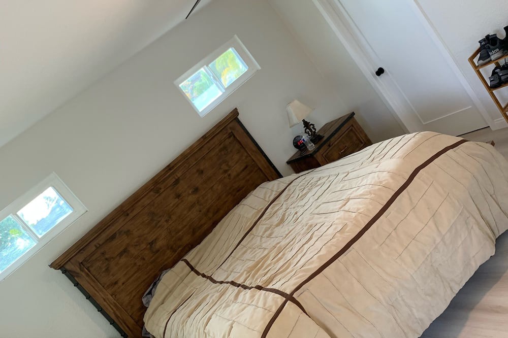 Photo of Bedroom in Lake Murray