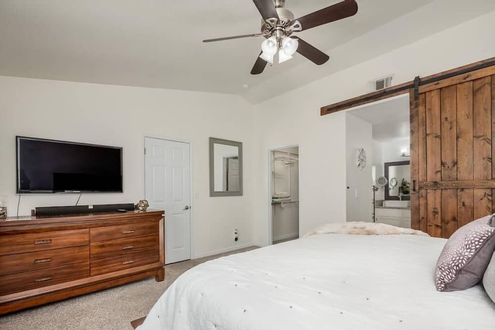 Photo of Bedroom in Lemoore