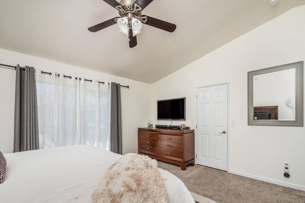 Photo of Bedroom in Lemoore