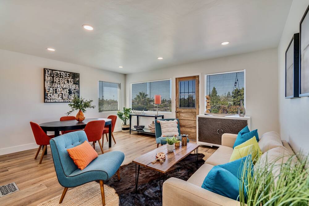 Photo of Livingroom in La Mesa