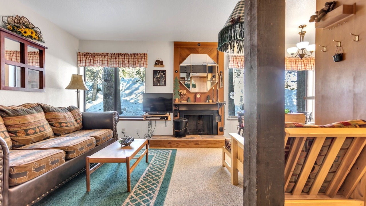 Photo of Livingroom in Bear Valley