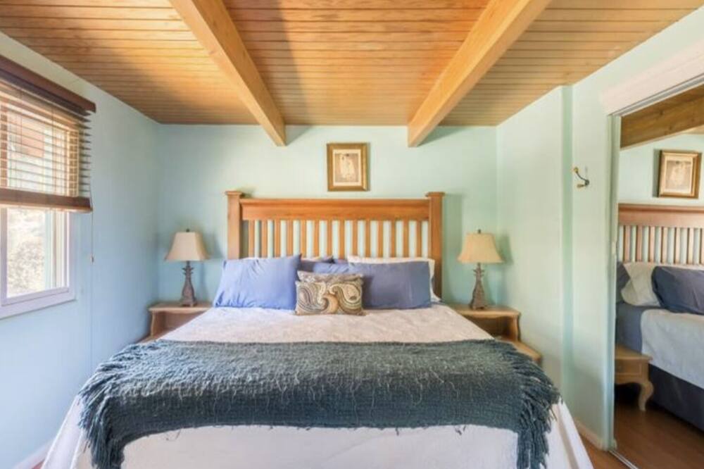 Photo of Bedroom in Mountain Center
