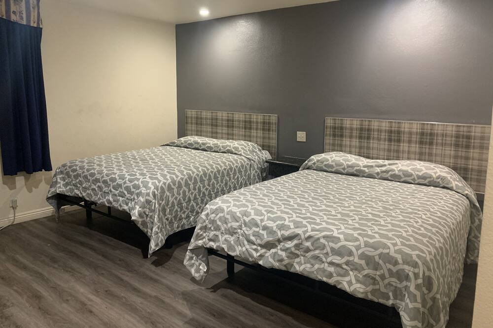 Photo of Bedroom in Los Angeles