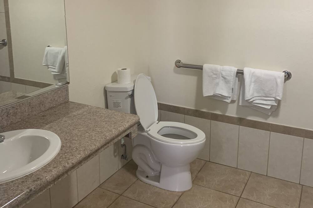 Photo of Bathroom in Los Angeles