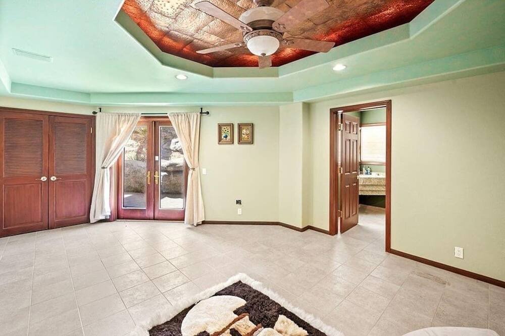 Photo of Bedroom in Pinyon Crest
