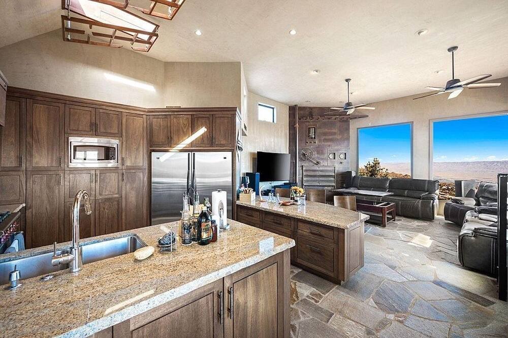 Photo of Kitchen in Pinyon Crest