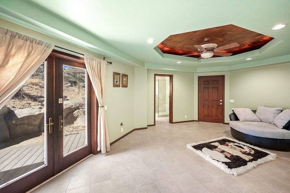 Photo of Bedroom in Pinyon Crest