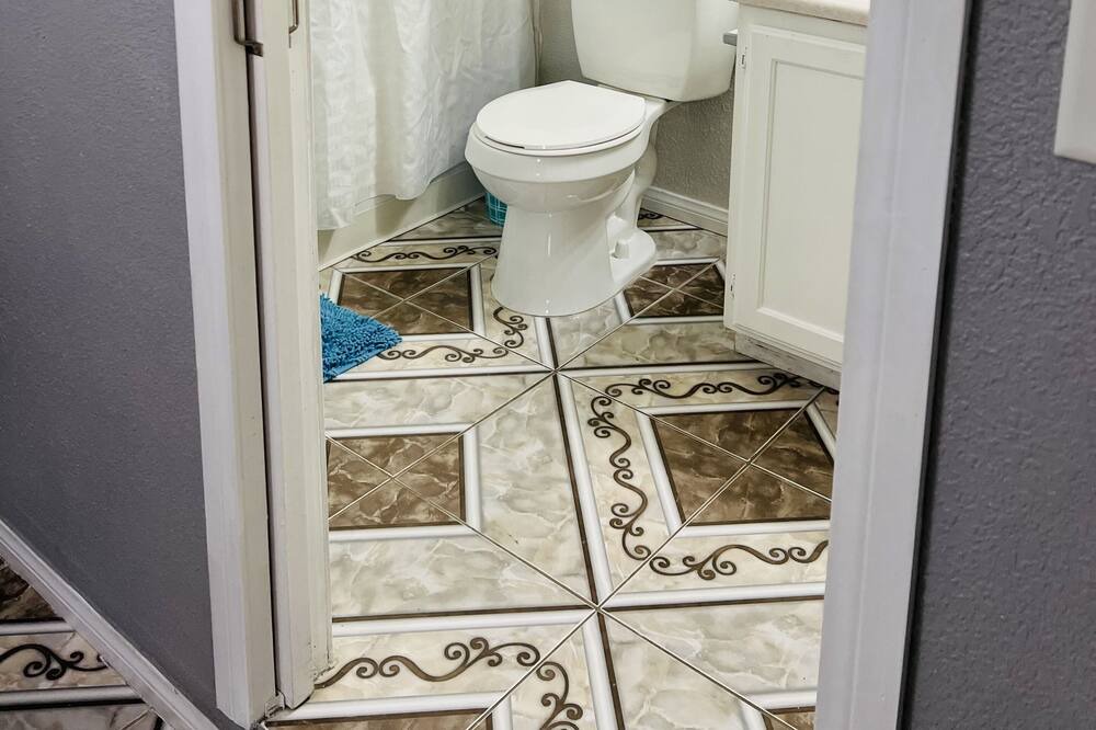 Photo of Bathroom in Summerlin
