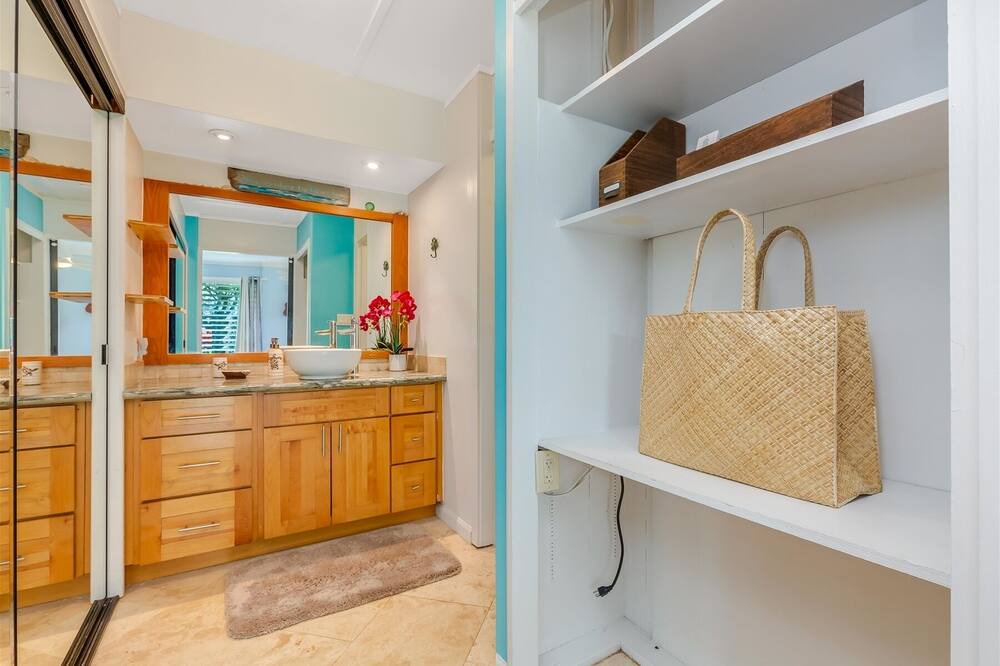 Photo of Bathroom in Waialua