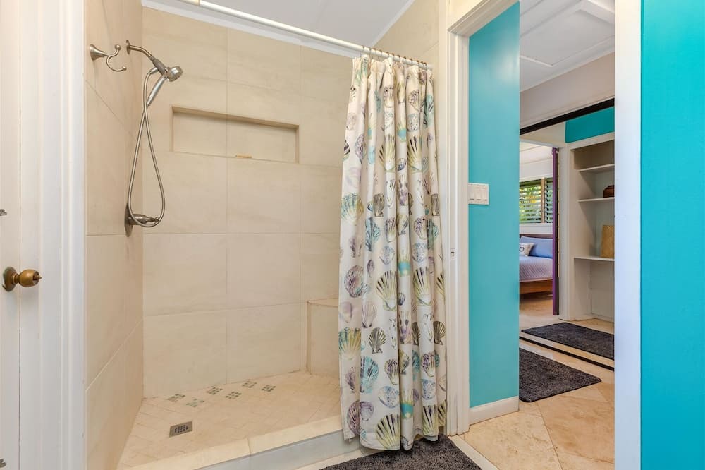 Photo of Bedroom in Waialua