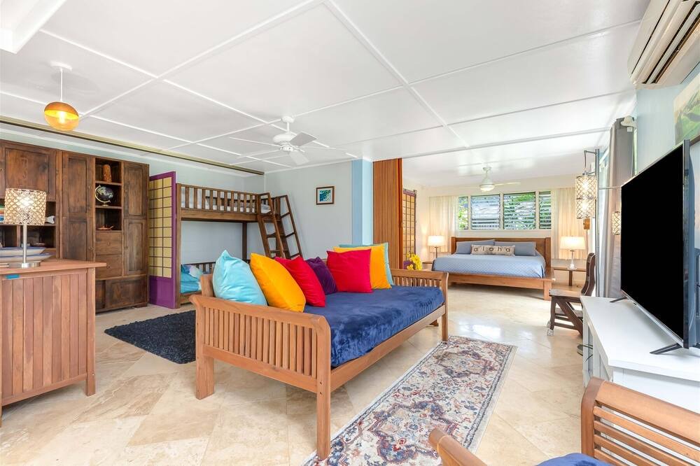 Photo of Livingroom in Waialua