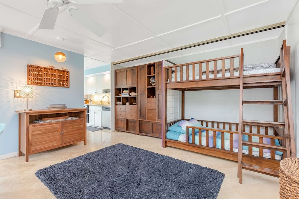 Photo of Bedroom in Waialua
