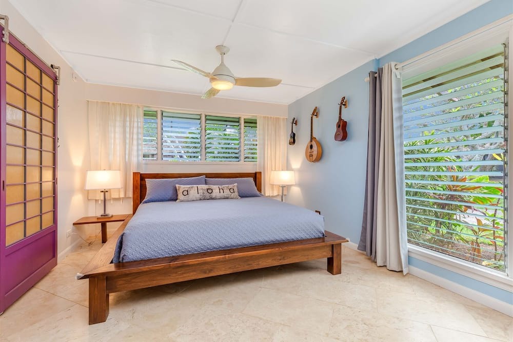Photo of Bedroom in Waialua