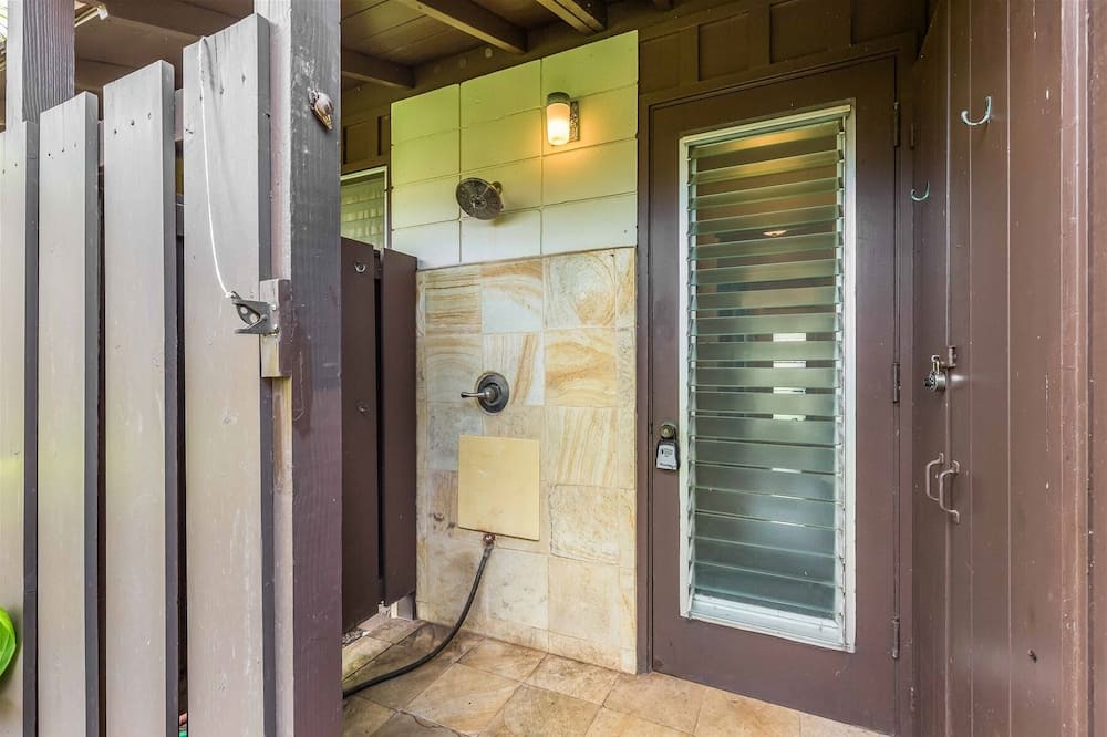 Photo of Bathroom in Waialua