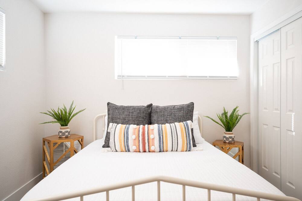 Photo of Bedroom in Gateway District