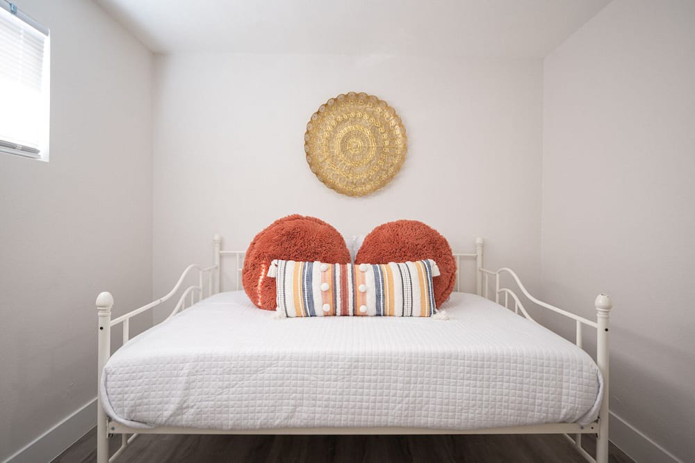 Photo of Bedroom in Gateway District
