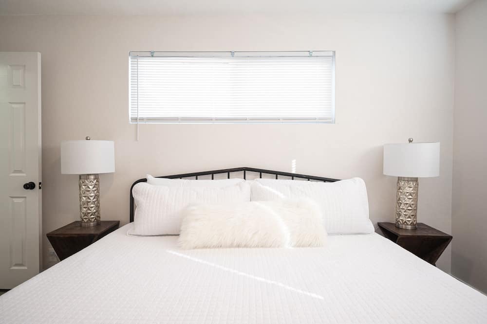 Photo of Bedroom in Gateway District