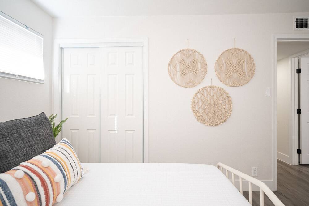 Photo of Bedroom in Gateway District