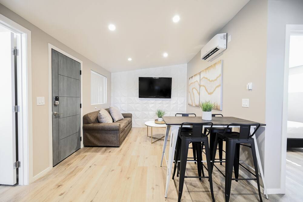 Photo of Livingroom in Gateway District