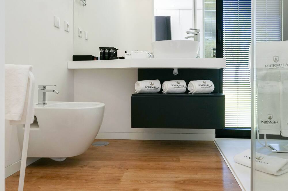 Photo of Bathroom in Resende