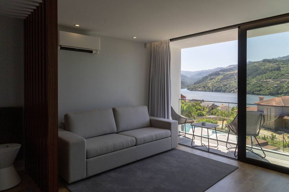 Photo of Livingroom in Resende
