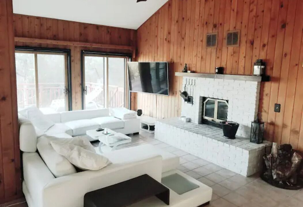 Photo of Livingroom in Pine Mountain Club