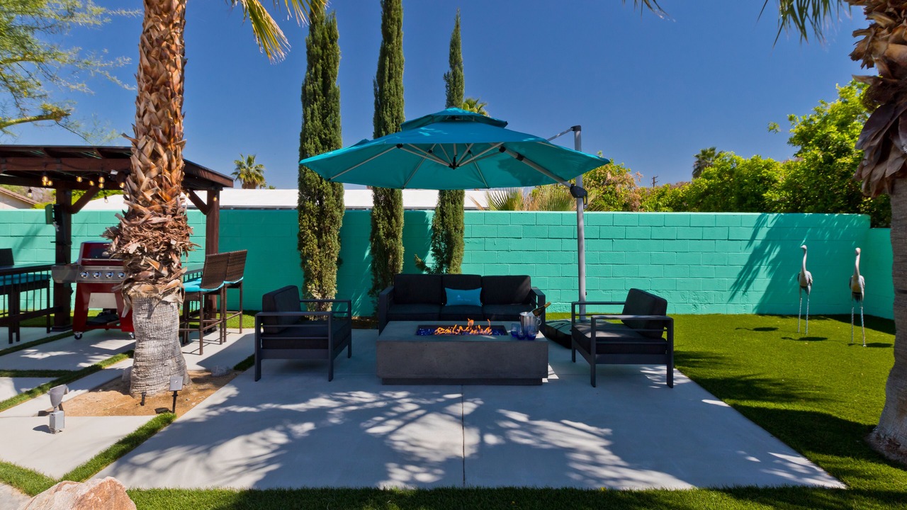 Photo of Outdoor in Racquet Club South