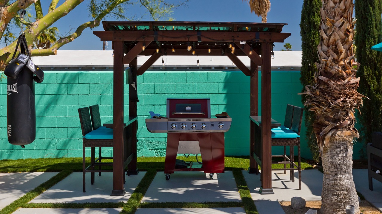 Photo of Outdoor in Racquet Club South