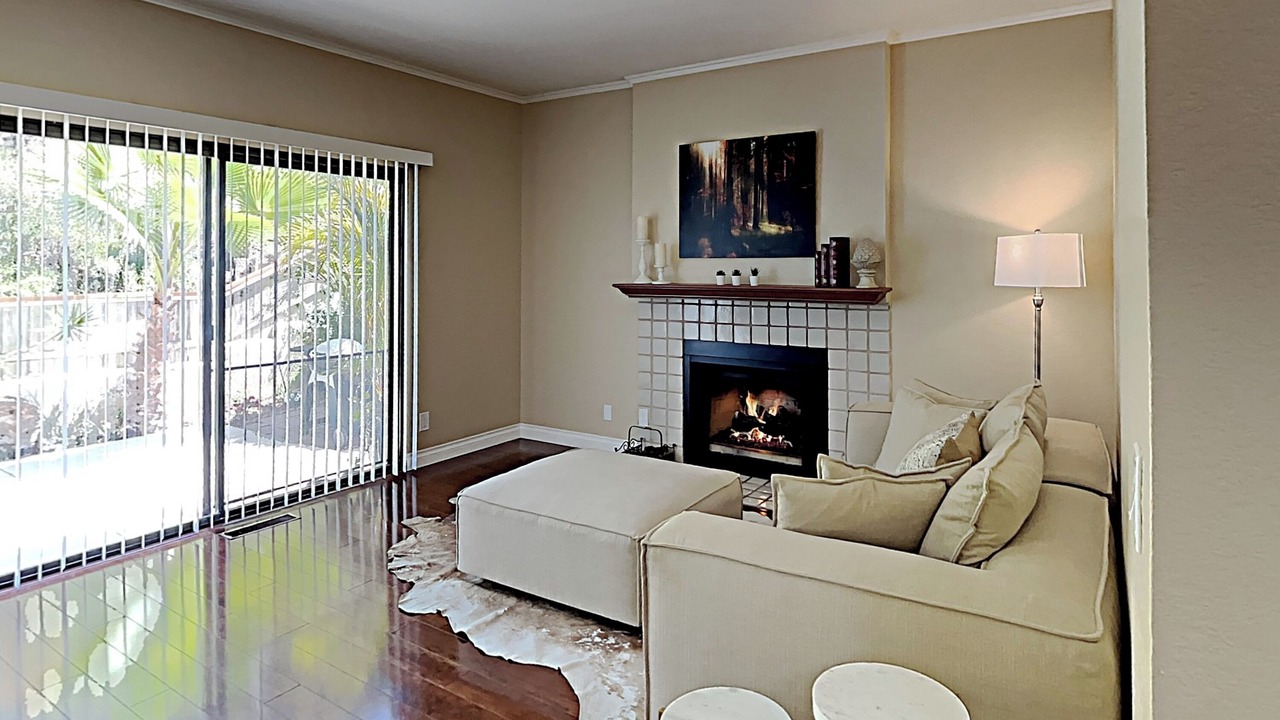 Photo of Livingroom in Tierrasanta