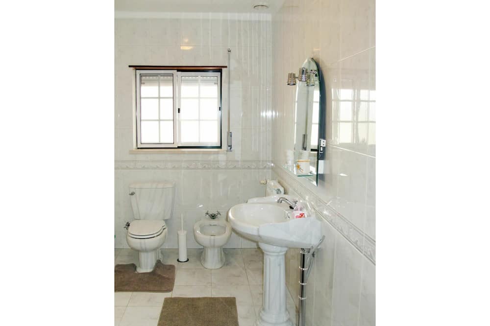Photo of Bathroom in Torres Vedras