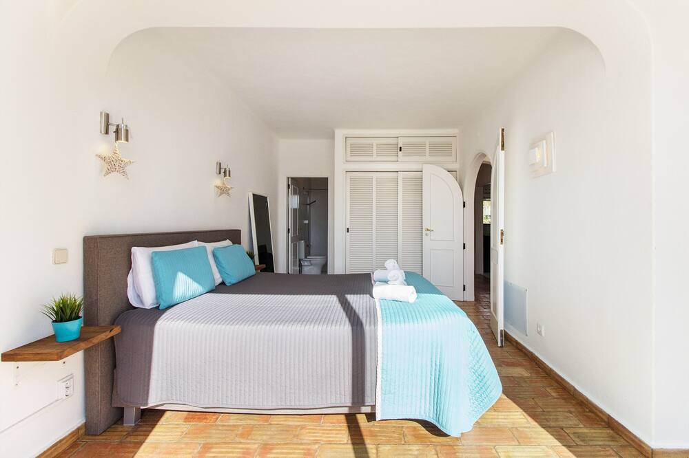 Photo of Bedroom in Mato Serrao