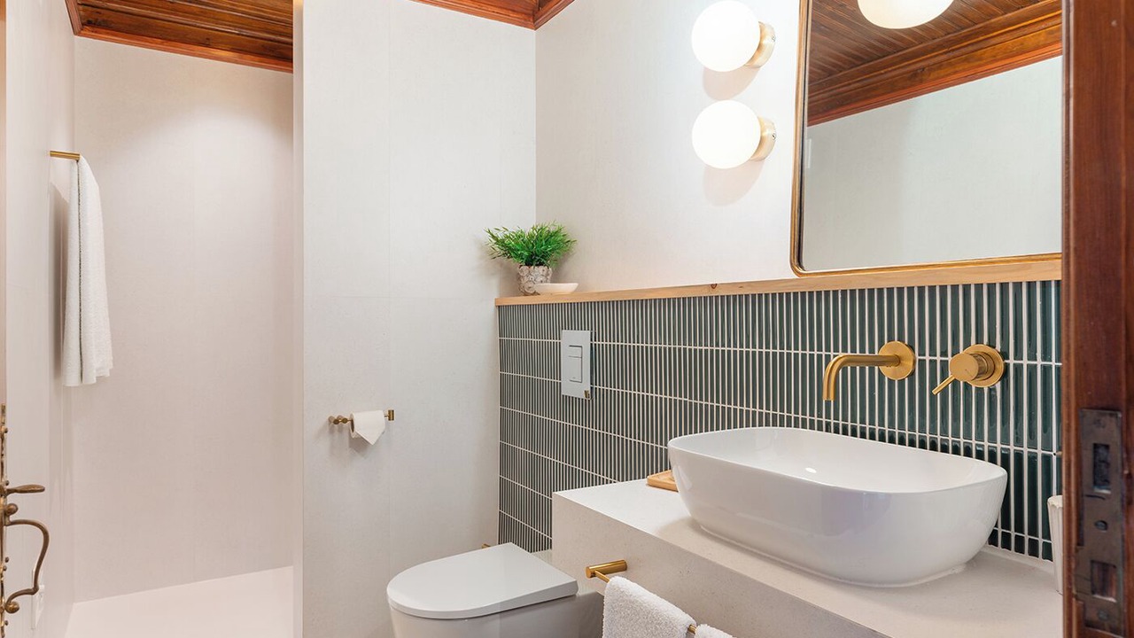 Photo of Bathroom in Curvaceiras Grandes