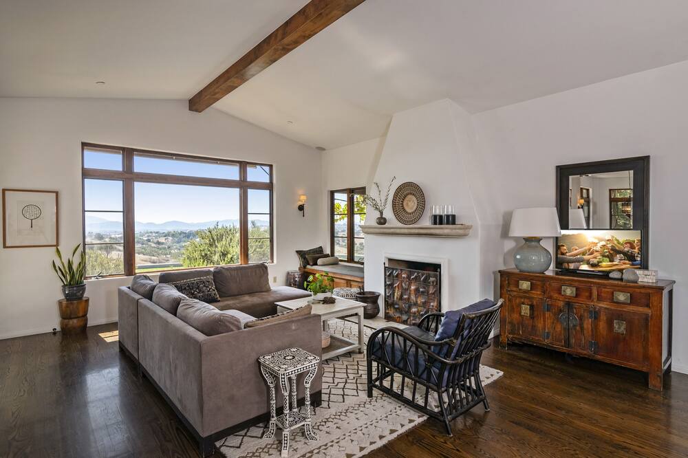 Photo of Livingroom in Santa Ynez