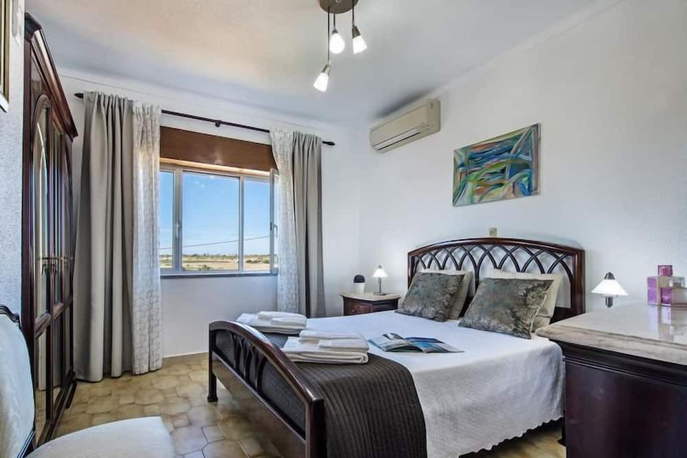 Photo of Bedroom in Vale de Parra