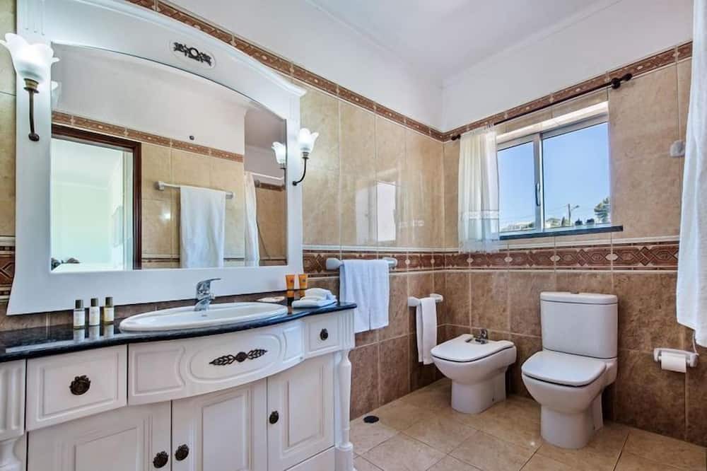 Photo of Bathroom in Vale de Parra