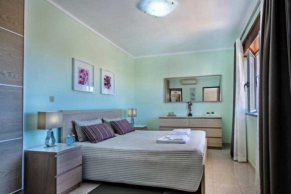 Photo of Bedroom in Vale de Parra