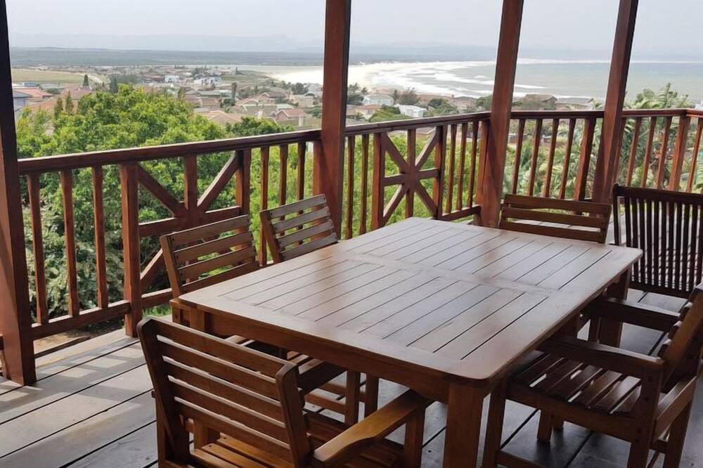 Photo of Patio Balcony in Wavecrest