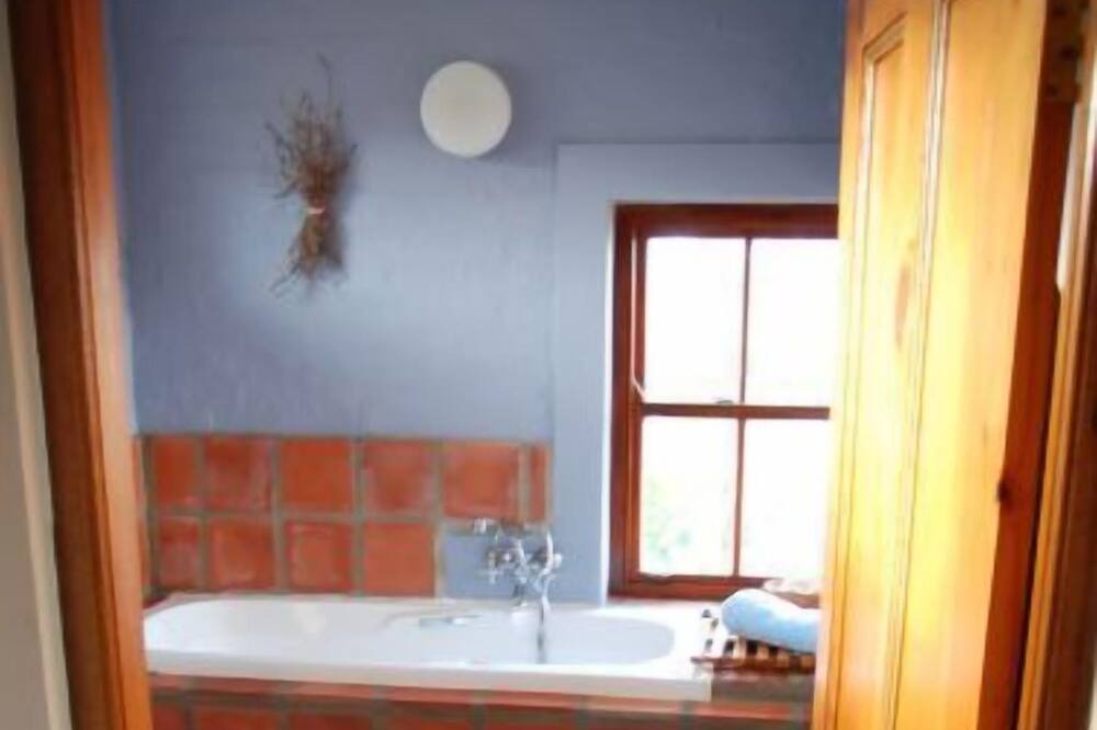 Photo of Bathroom in Wavecrest