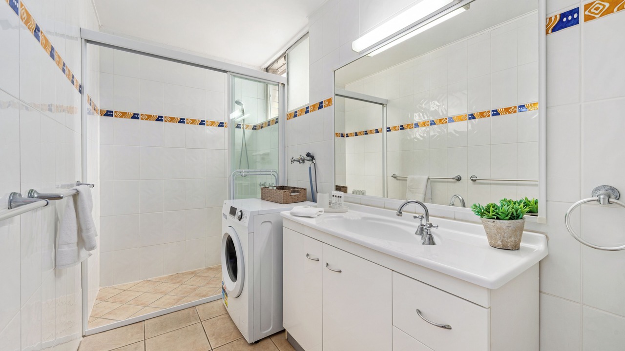 Photo of Bathroom in Broadbeach