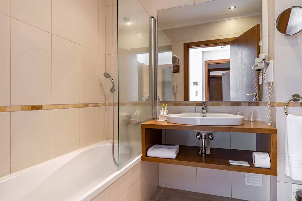 Photo of Bathroom in Palmela