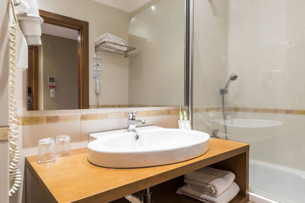 Photo of Bathroom in Palmela