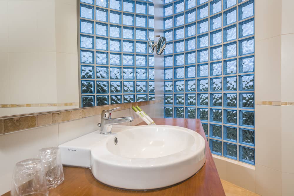 Photo of Bathroom in Palmela