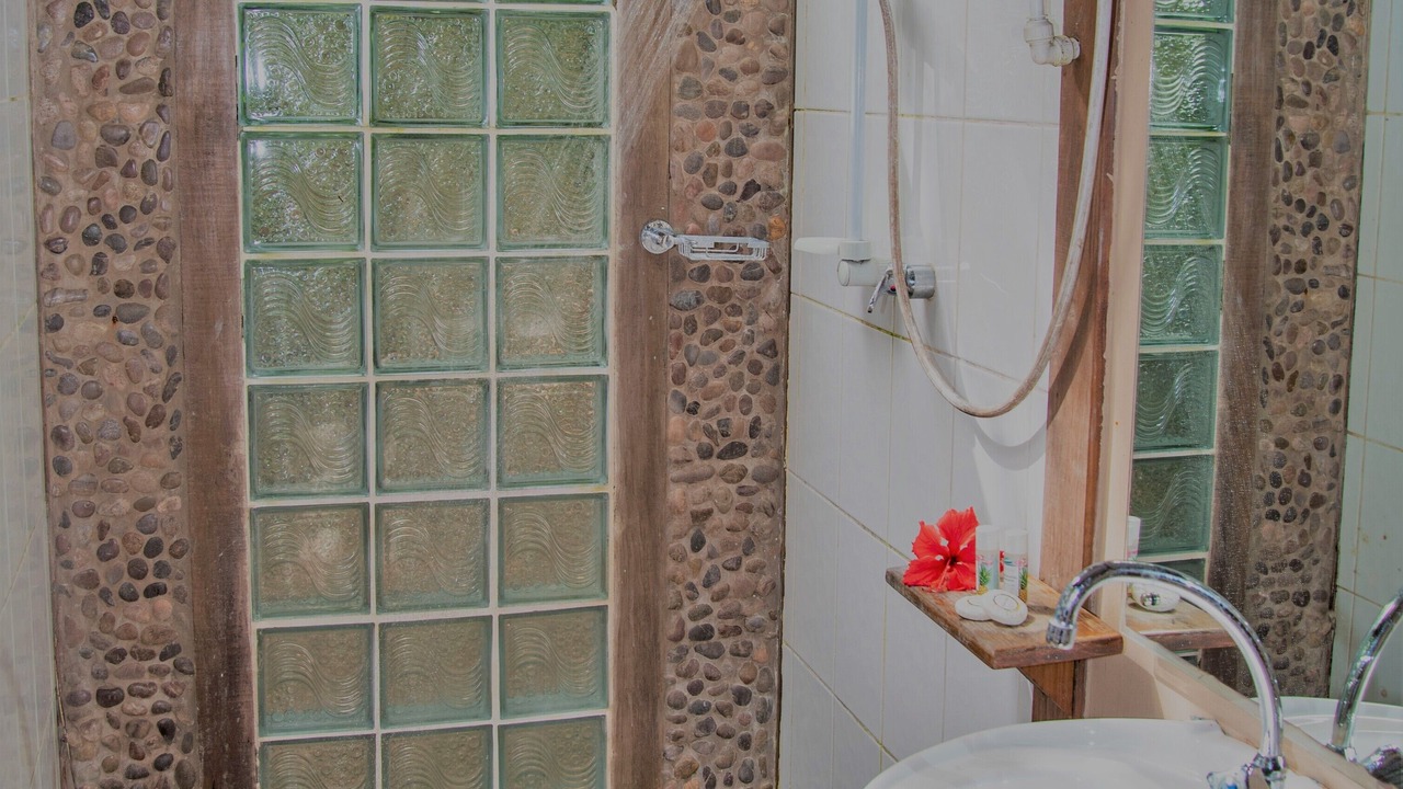 Photo of Bathroom in Robinson Crusoe Island