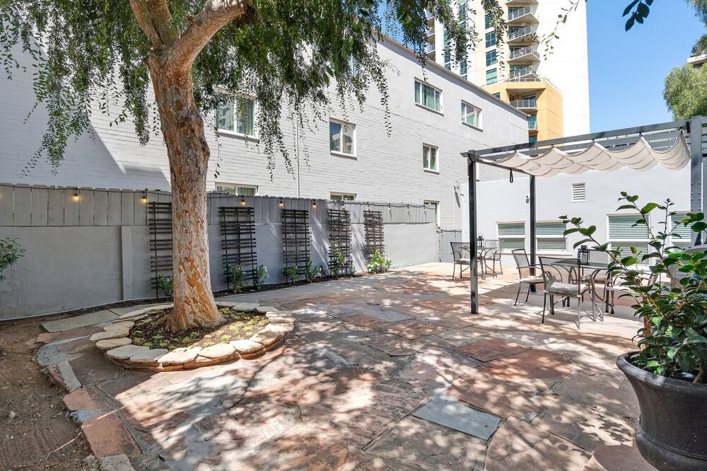 Photo of Others in Cortez Hill