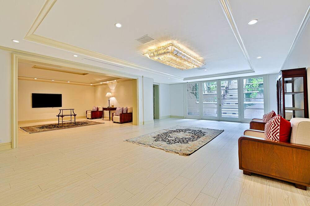 Photo of Livingroom in The Flats