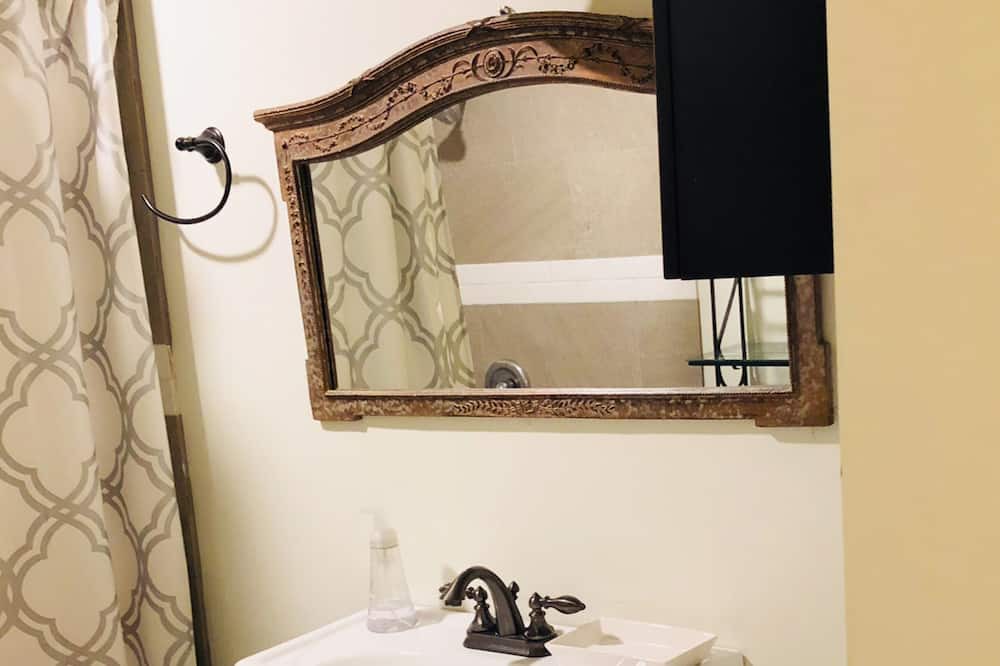 Photo of Bathroom in Calabasas