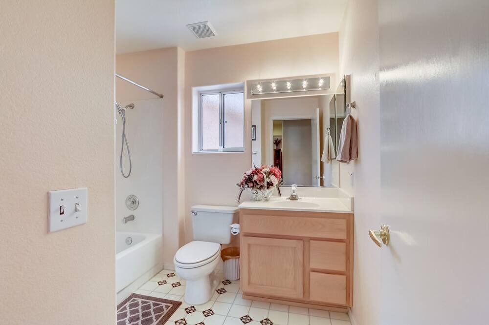 Photo of Bathroom in Summerlin