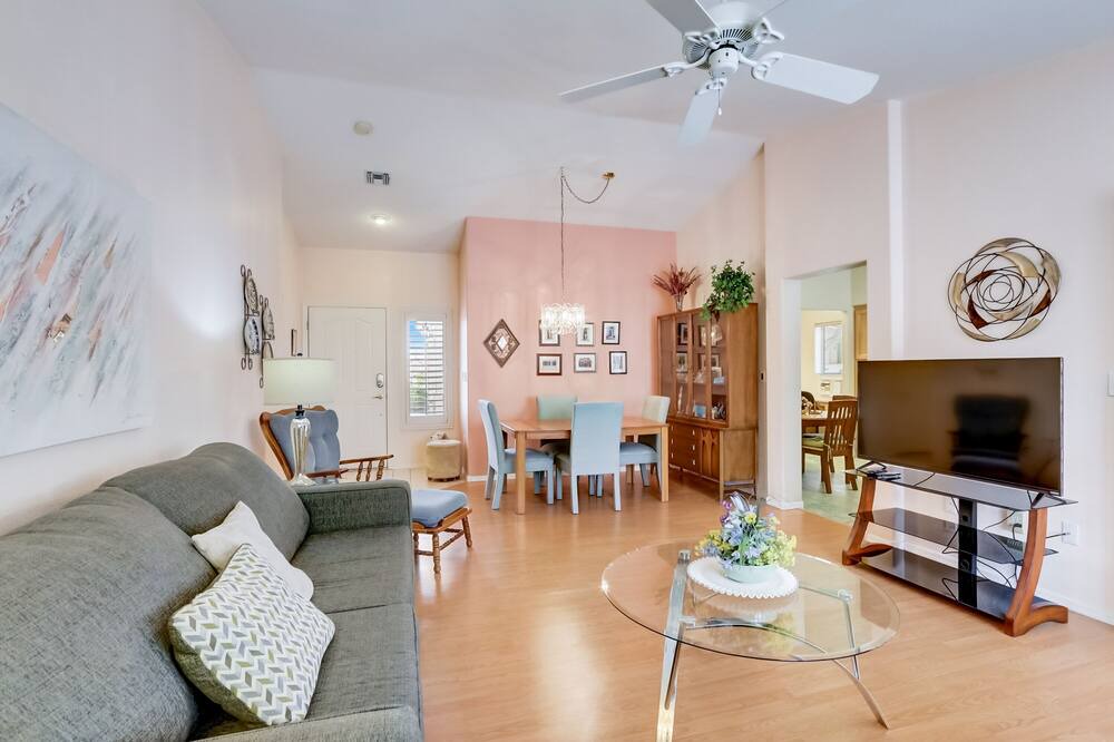Photo of Livingroom in Summerlin