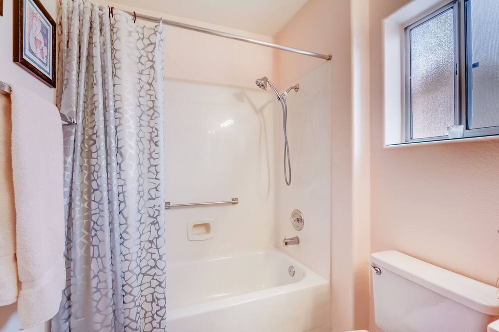 Photo of Bathroom in Summerlin